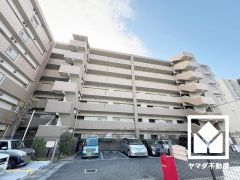 2025年10月リフォーム済の大変綺麗なお部屋です。空き物件につきご内覧可能となっております。当日案内も可能ですのでぜひお問い合わせください。事前にご予約頂きましたら営業時間外のご案内等も可能です。