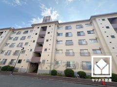 南向きバルコニーで陽当たり、風通し良好。たっぷりの洗濯物も気持ちよく乾きます。