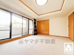 自然光を取り込む、開放感あふれる暮らし。隅々まで光が降り注ぎ、明るく心地の良い空間。