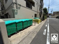 清潔なゴミ出し場で気持ち良くお使い頂けます。