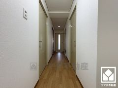 玄関から洗面室が近く、帰宅後すぐに手を洗えて衛生的です。