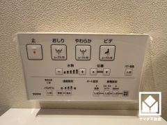 温水洗浄便座付きで、季節を問わずいつでも温かい便座をお使いいただけます。