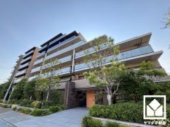 雨の日の洗濯や花粉・ウイルス対策にもお使いいただける浴室乾燥機付き。