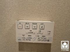 温水洗浄便座付きで、季節を問わずいつでも温かい便座をお使いいただけます。