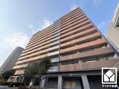 敷地北側には県道338号線が通っており、名神高速道路の尼崎インターチェンジが下道で10分圏内。神戸や大阪方面へも出やすく、車での移動にも便利な住環境です。