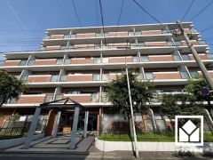 落ち着いた色合いと品のあるデザイン。帰るたびに安心感を感じられる佇まい。