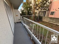 南向きバルコニーで陽当たり、風通し良好。たっぷりの洗濯物も気持ちよく乾きます。