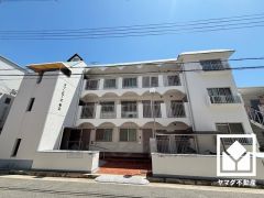 落ち着いた色合いと品のあるデザイン。帰るたびに安心感を感じられる佇まい。