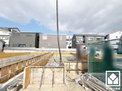 コミュニケーションがとりやすいリビング階段の住宅。移動の際にLDKを通る生活動線なので、ご家族と顔を合わせる機会が増えます。