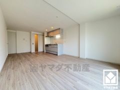 広々16帖のLDKが魅力。家族全員がリラックスできる、ゆったりとした快適リビングで温かい団らんの時間を。