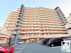 安心と快適を兼ね備えたエントランス。オートロック＆宅配ボックス完備で、暮らしの利便性を高めます。