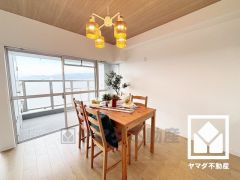 自然光を取り込む、開放感あふれる暮らし。隅々まで光が降り注ぎ、明るく心地の良い空間。