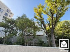 居住者退去後にハウスクリーニングを予定しております。