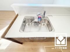 清潔感あふれるシンクで、毎日を気持ちよくスタート。