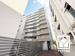 玄関にはシューズボックスを完備。家族の靴もしっかり収納できるので、玄関がいつも片付き、気持ちよくお客様を迎えられます。