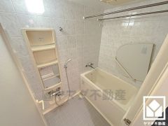 1日の疲れを癒す浴室でゆったりリフレッシュ。