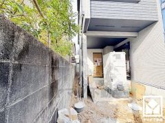 24時間換気システム搭載。一年中きれいな空気を保ち、衛生的で快適な室内環境を実現します。ご成約でヤマダポイントプレゼント中です。お問合せお待ちしております。