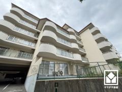 洗練されたデザインと堅牢な造り。美しさと安心を兼ね備えた、心地よい住まい。