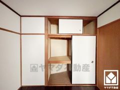 奥行きがあるので、収納力も申し分ありません。