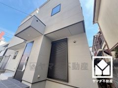 広々17.3帖のLDKが魅力。家族全員がリラックスできる、ゆったりとした快適リビングで温かい団らんの時間を。