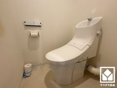 明るく清潔感溢れるトイレです。