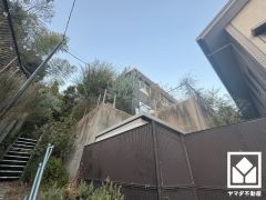 室内洗濯機置場がございますので、天候に左右されず洗濯していただけます。