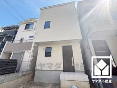 南東側バルコニーで陽当たり、風通し良好。たっぷりの洗濯物も気持ちよく乾きます。