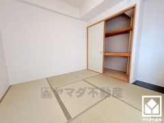 和の趣と現代の快適さを兼ね備えた空間。開放的にも、落ち着いたプライベート空間にもなる和室の魅力をぜひ。