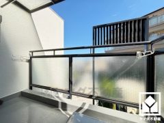 南東向きバルコニーで陽当たり、風通し良好。たっぷりの洗濯物も気持ちよく乾きます。