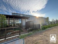 個別宅配ボックスを完備しています。留守でも安心、荷物の受け取りをスムーズに。