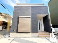 落ち着いた色合いと品のあるデザイン。帰るたびに安心感を感じられる佇まい。