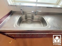 清潔感あふれるシンクで、毎日を気持ちよくスタート。（リフォーム前の写真です）