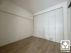 全居室フローリングでお掃除ラクラク。全居室収納もございますので、お部屋の広さを最大限に活用できます。