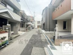 3段階中最も高いレベルの耐震等級3を取得。災害復興拠点に求められる水準の耐震性を備えた住宅で、安心してお住まいいただけます。