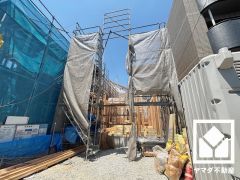 全居室収納付き。階段下収納や玄関収納など他にも収納スペースが多数あり、住空間を広々お使いいただけます。