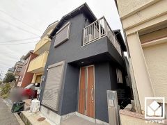 北西側バルコニーで風通し良好。たっぷりの洗濯物も気持ちよく乾きます。