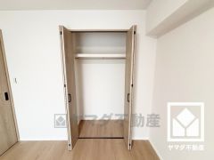 新たに家具を買わなくても良いので、ハンガーパイプ付きのクローゼットは嬉しいですね。