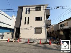 浴室暖房乾燥機付き。真冬の寒い浴室を暖かく、また雨の日の洗濯物の乾燥にと多用途に活躍する機能です。