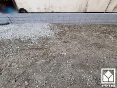 バスタオルやパジャマ等を収納できるリネン庫がございます。洗剤等のストックも収納できるので、洗面室をすっきり清潔に保つことができそうです。