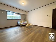 心地よい空間が広がるリビングで、家族みんなが快適に過ごせる時間を提供。