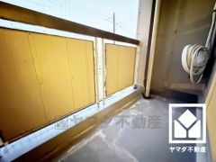 南東向きバルコニーで陽当たり、風通し良好。たっぷりの洗濯物も気持ちよく乾きます。