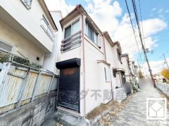 「セブンイレブン尼崎神田南通6丁目店」まで徒歩3分、「関西スーパー出屋敷店」まで徒歩7分など、お買い物施設が徒歩圏内に複数あり便利な住環境です。