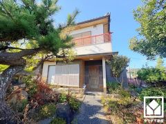 前面道路幅員約6.8mとゆったりとした広さがあるのでファミリーカー等の車の出入れも楽にできます。