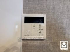 ボタン1つで自動でお湯張りができるオートバス機能付き。