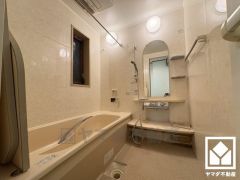 浴室1坪以上でゆったり足が伸ばせるので、毎日の疲れを癒やすバスタイムを実現。