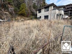 緑に囲まれた閑静な住宅地なので、穏やかな環境で四季折々の自然を感じながらお過ごしいただけます。