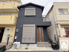 毎日の料理がもっとスムーズに。便利な3口コンロ付きキッチン。