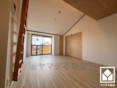 自然光を取り込む、開放感あふれる暮らし。隅々まで光が降り注ぎ、明るく心地の良い空間。