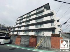 家族のごはん作りがはかどる。同時調理ができる3口コンロ付き。