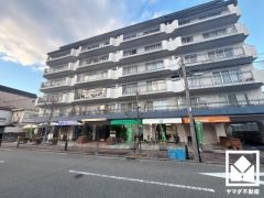 トイレは温水洗浄便座付きで、季節を問わずいつでも温かい便座をお使いいただけます。